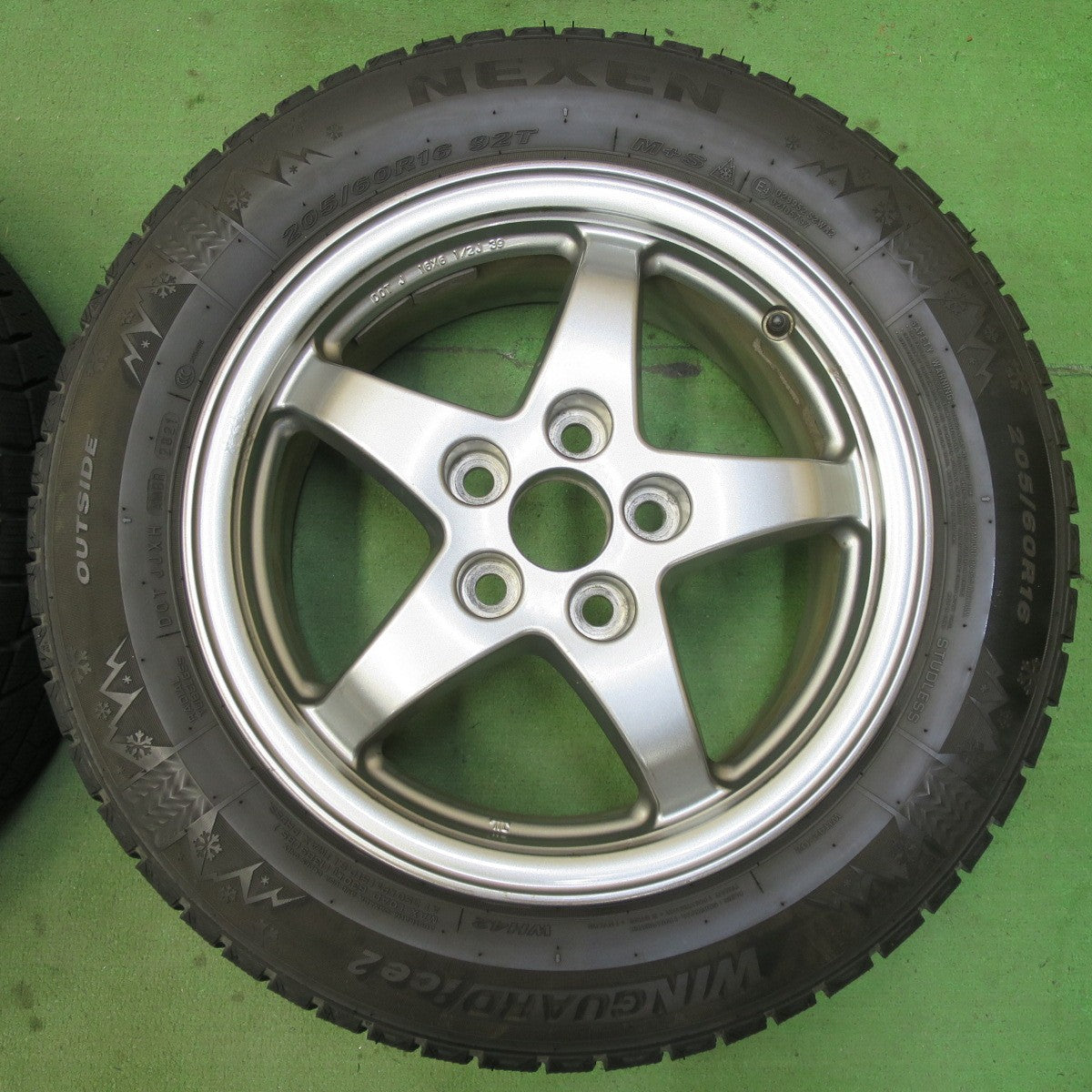 4本価格！21年★トヨタ SAI サイ 純正 205/60R16 スタッドレス ネクセン ウィンガード アイス2 16インチ PCD114.3/5H★5062506イス
