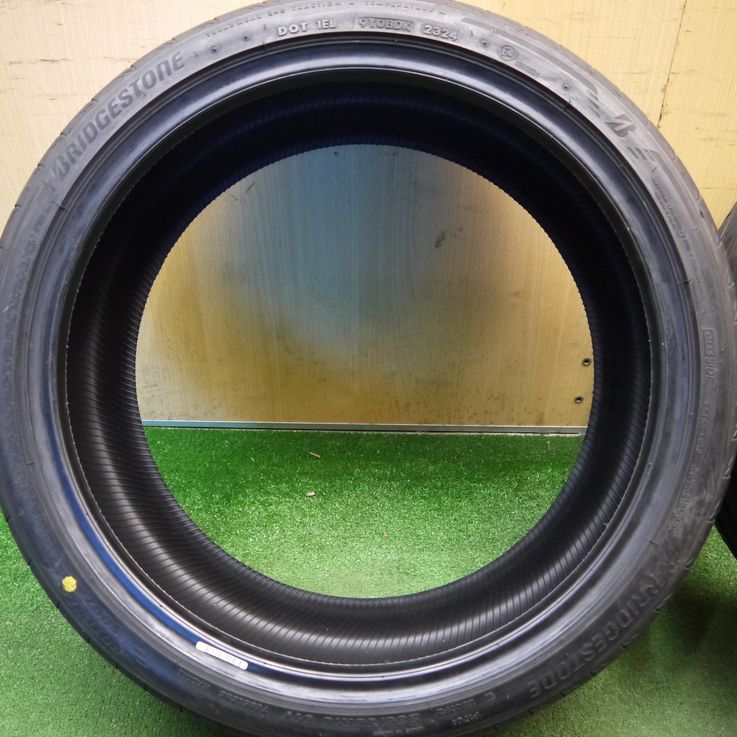 未使用！24年★235/35R19 ブリヂストン ポテンザ S007A タイヤ 19インチ インプレッサ WRX ワーゲン シロッコ アウディ S4 A4 A6 等★6032409Hノタ