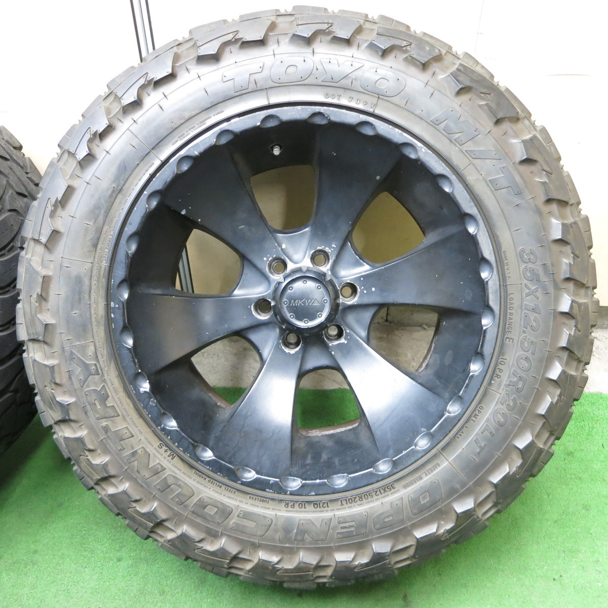 バリ溝！22年！9.5分★MKW M-19 35×12.50R20 コンフォーサー CF3000 トーヨー M/T オープンカントリー 20インチ PCD139.7/6H★5091001ナノ