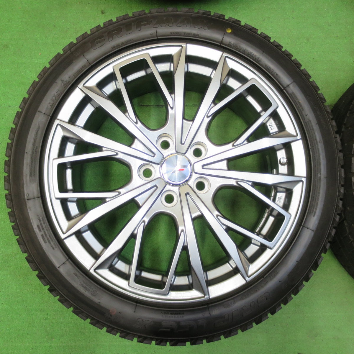 *送料無料* ほぼ未使用！23年★LEHRMEISTER L-F FIRST 215/50R18 スタッドレス グリップマックス GRIP ICE X レアマイスター PCD114.3/5H★4082703イス