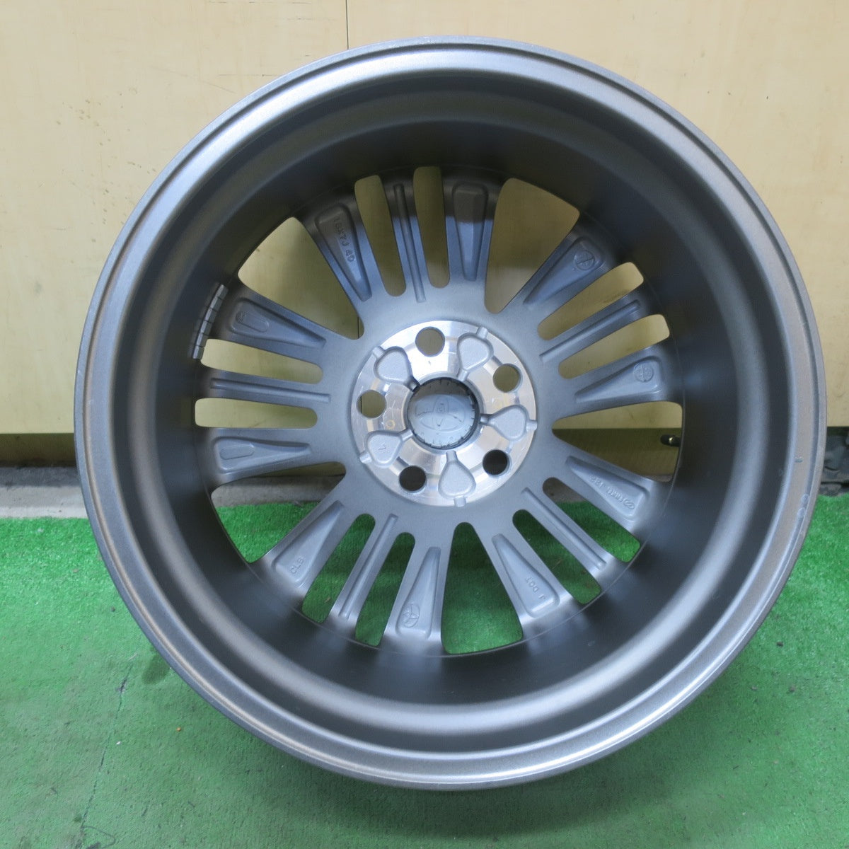 新車外し★トヨタ 40系 アルファード Zグレード 純正 ホイール 18インチ 18×7J PCD120/5H★6061401イホ
