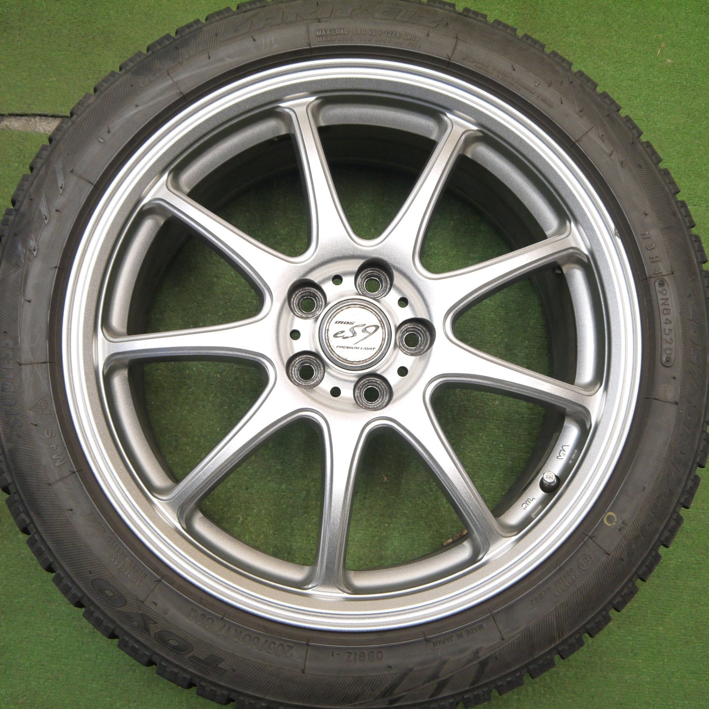 バリ溝！キレイ！9.5分★インプレッサ 等 205/50R17 スタッドレス トーヨー ガリット GIZ DIOS es9 PREMIUM LIGHT 17インチ PCD100/5H★5042803Hス