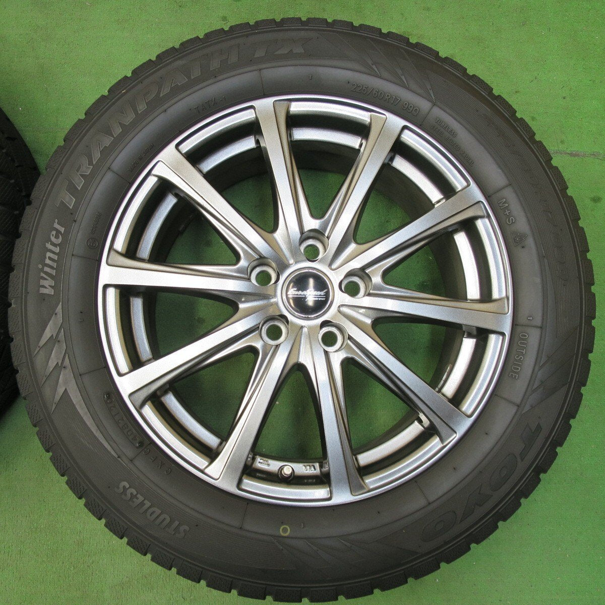 キレイ★スタッドレス 225/60R17 トーヨー ウインター トランパス TX EuroSpeed MANARAY SPORT PCD114.3/5H★5022104イス