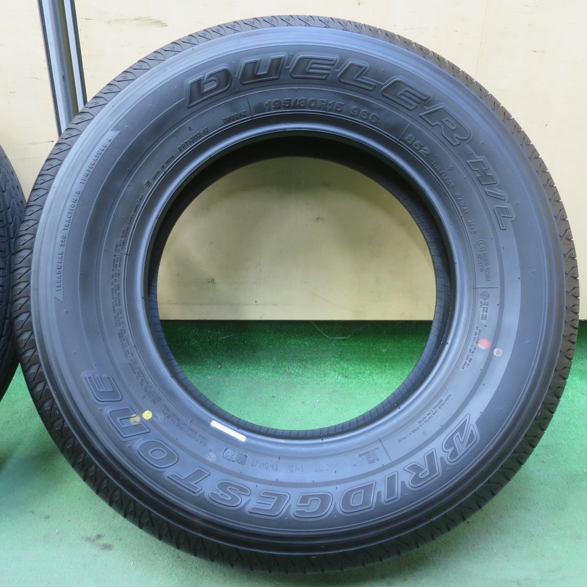 バリ溝！25年！9.5分◎195/80R15 ブリヂストン デューラー H/L 852 DUELER タイヤ 15インチ ジムニー シエラ ジムニー ノマド 等◎6081004イノタ