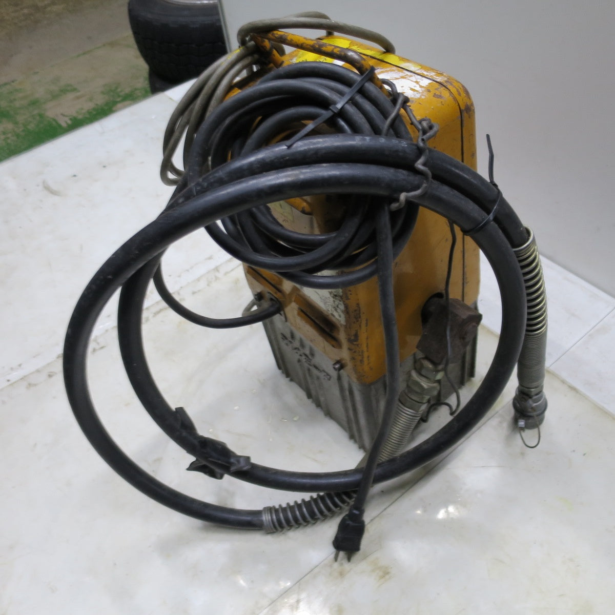 [送料無料] ◆IZUMI イズミ 電動 リモコン 式 油圧 ポンプ R14E-F  機動 油圧 ヘッド 分離式 工具 ポンプ部 泉精器◆