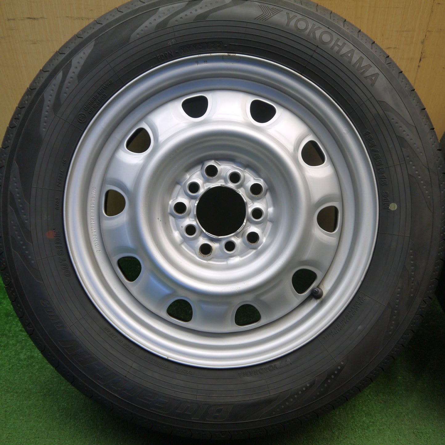 バリ溝！22年！キレイ！9.5分★195/65R15 ヨコハマ BluEarth-RV RV03 スチール ホイール ブルーアース 15インチ PCD100 114.3/5H マルチ★6033001Hノ