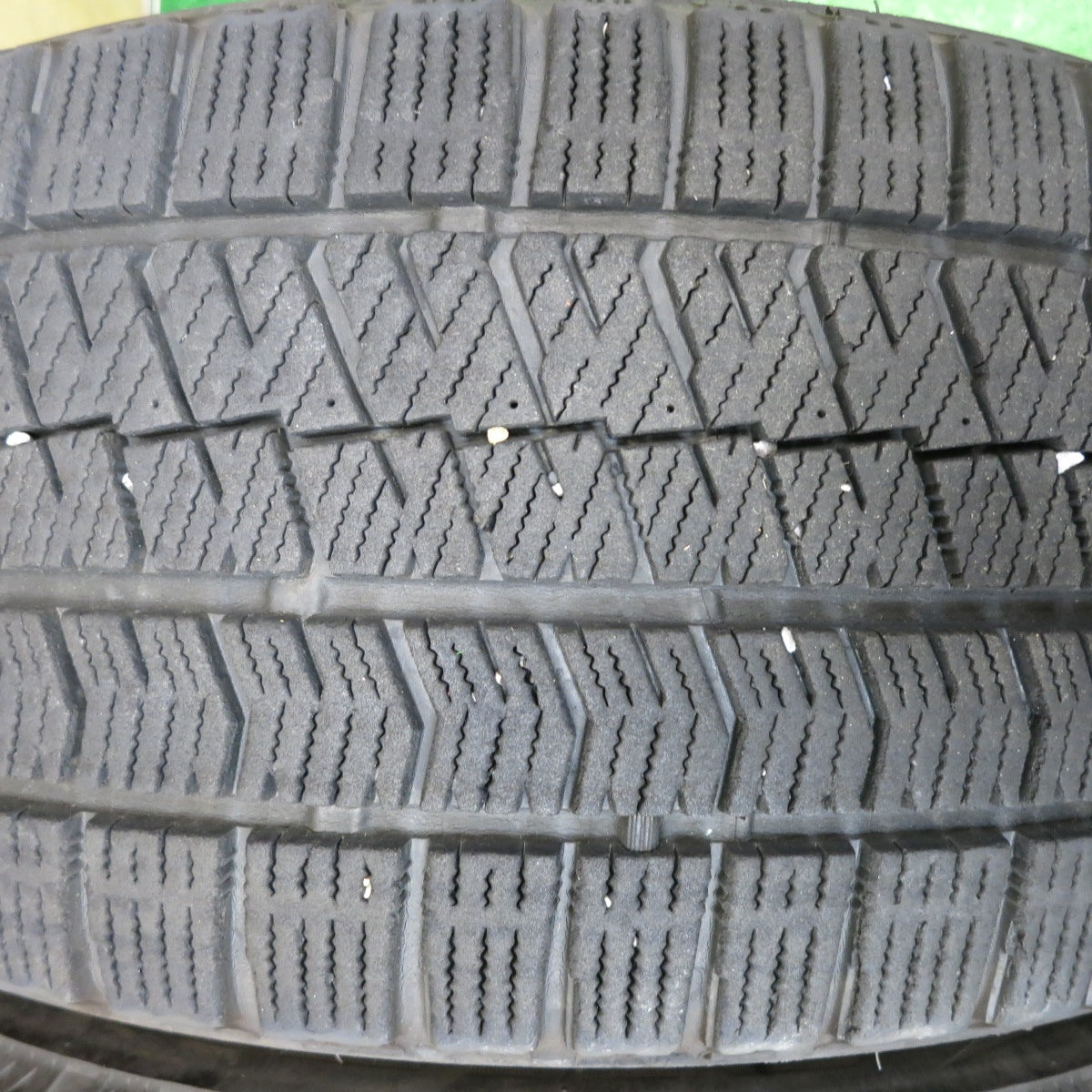 バリ溝！8.5分★MINI ミニ クラブマン 等 AGA Welt 205/55R16 スタッドレス ブリヂストン ブリザック VRX2 16インチ PCD112/5H★5110815HAス