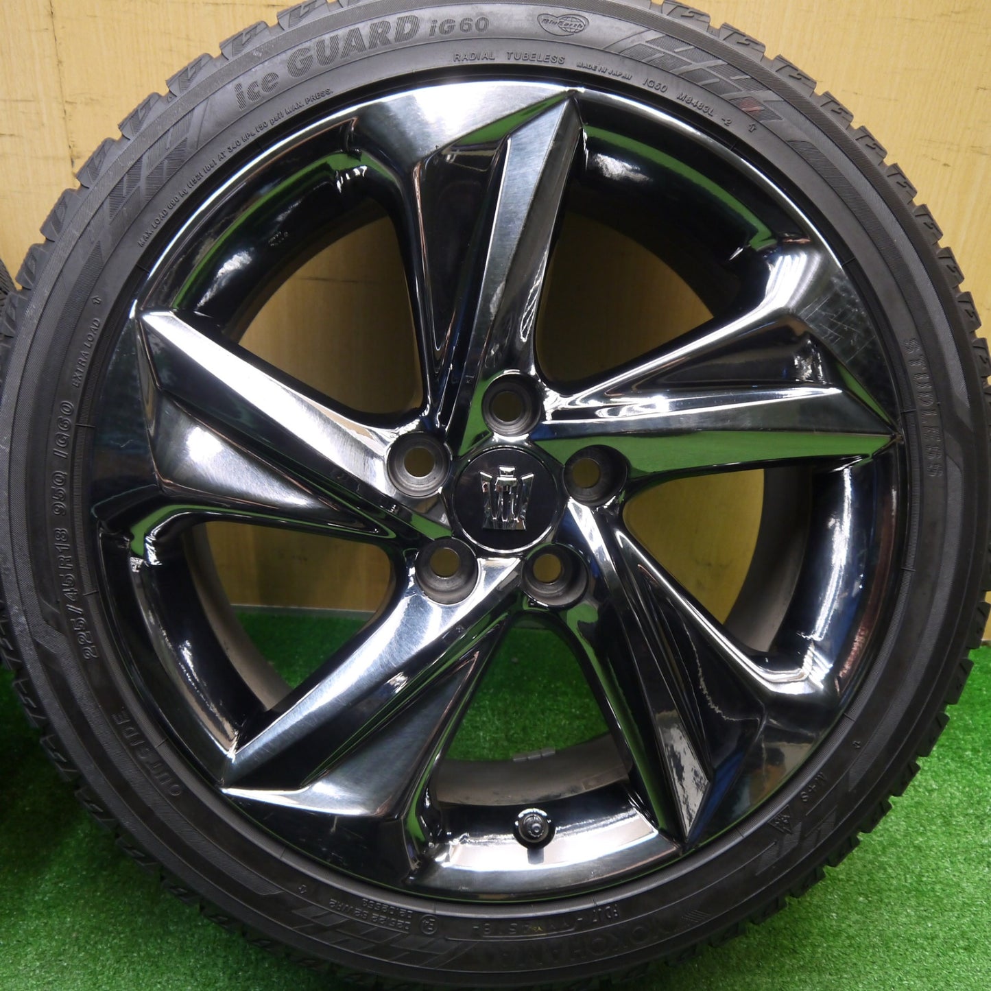 4本価格★トヨタ 220系 クラウン RS 純正 225/45R18 スタッドレス ヨコハマ アイスガード iG60 18インチ PCD114.3/5H★5112101Hス