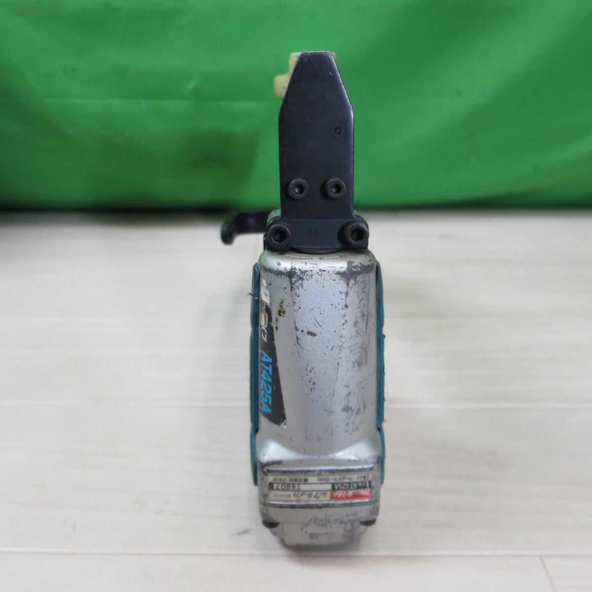 [送料無料] ☆マキタ 4mm 常圧 エア タッカ 長さ13~25mm AT425A ケース付き エア 工具☆