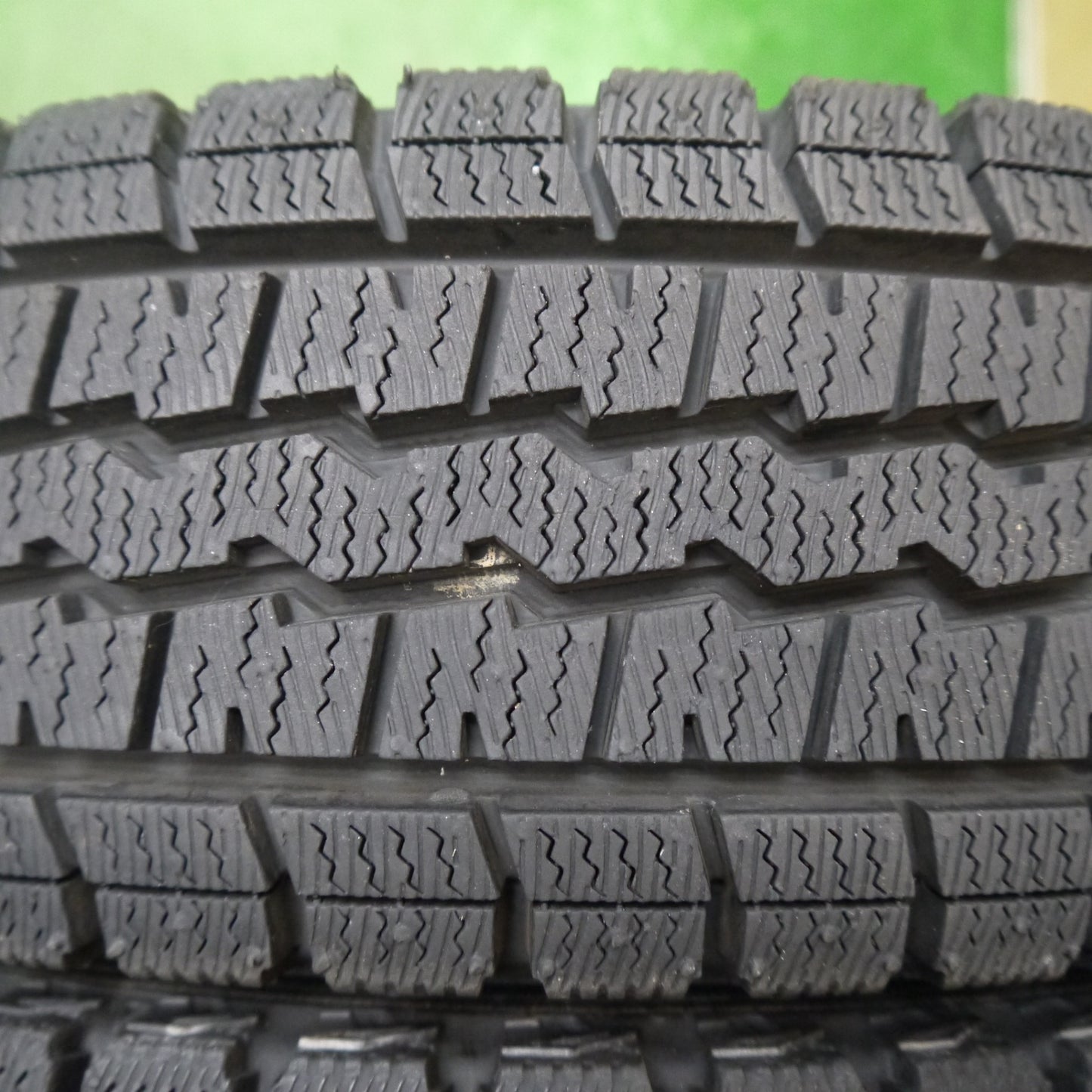 ほぼ未使用★スタッドレス 145/80R12 80/78N ダンロップ ウインターマックス SV01 タイヤ 12インチ 軽トラック 軽バン 等★5120904Hスタ