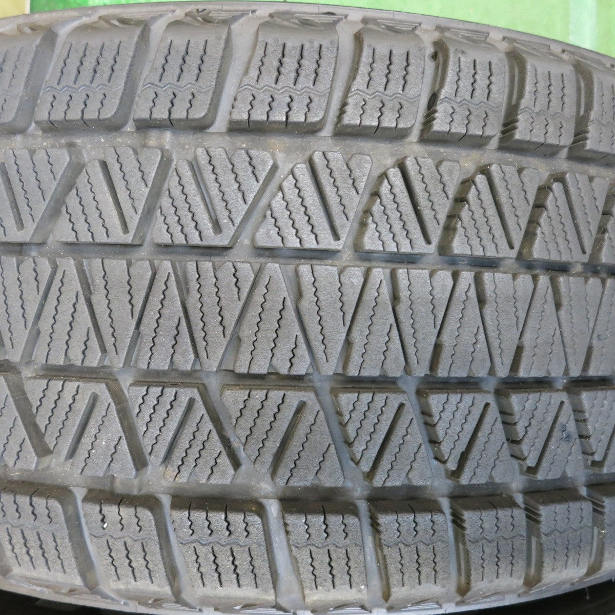 バリ溝！23年！キレイ！9.5分以上◎RAYS HOMURA 2X8 GT 235/55R19 スタッドレス ブリヂストン ブリザック DM-V3 レイズ ホムラ 19インチ PCD114.3/5H◎6092711HAス