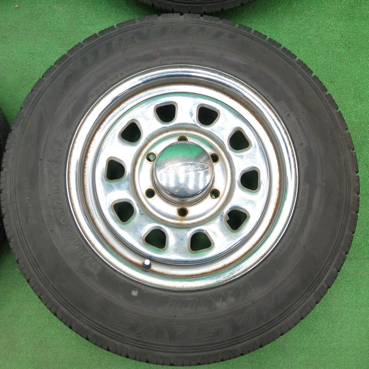 *送料無料* 4本価格★DAYTONA 195/80R15 107/105L ダンロップ エナセーブ VAN01 デイトナ 15インチ PCD139.7/6H★4050804ナノ