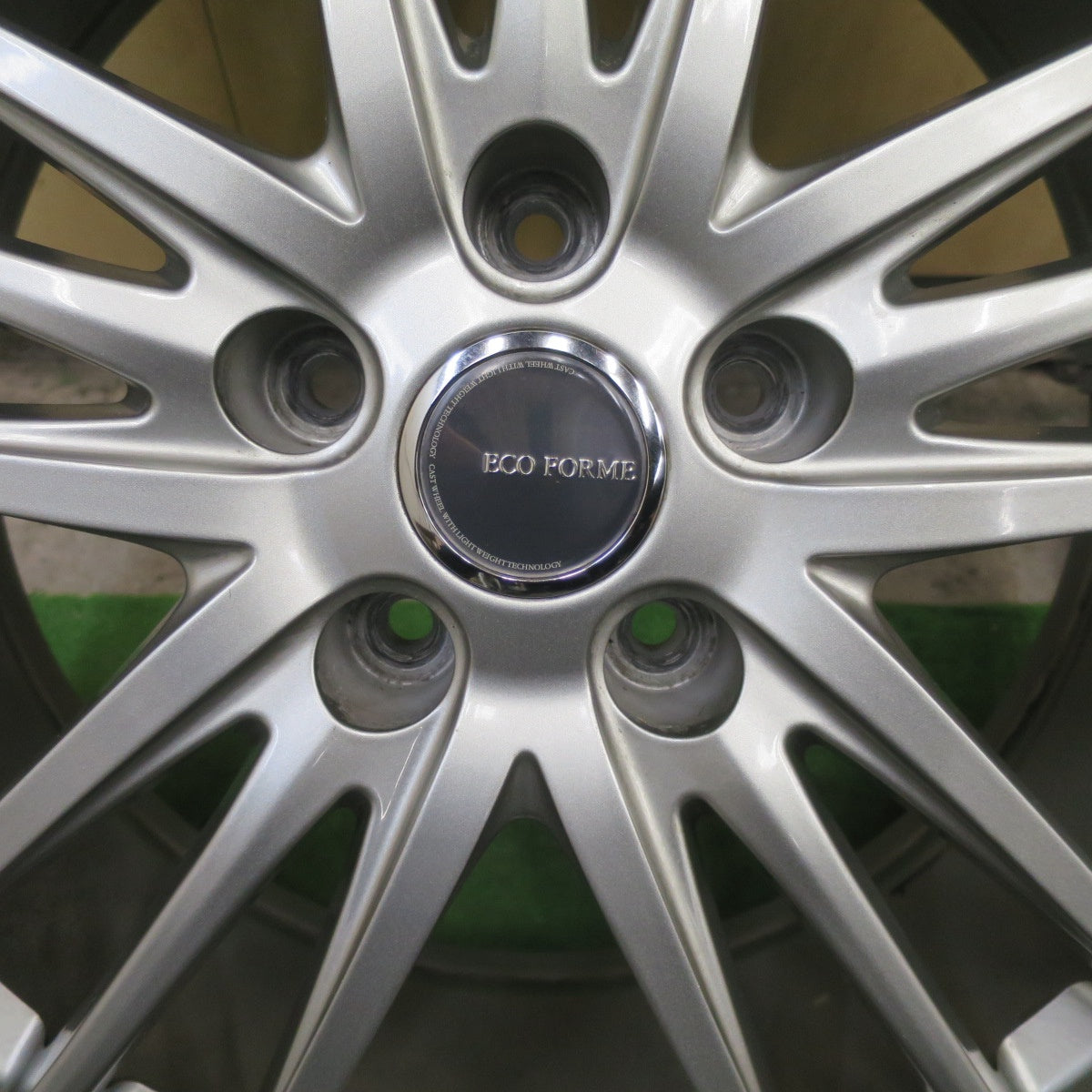 バリ溝！キレイ！9.5分★スタッドレス 225/60R18 ブリヂストン ブリザック DM-V3 ECO FORME SE-18 エコフォルム 18インチ PCD114.3/5H★6041403TTス