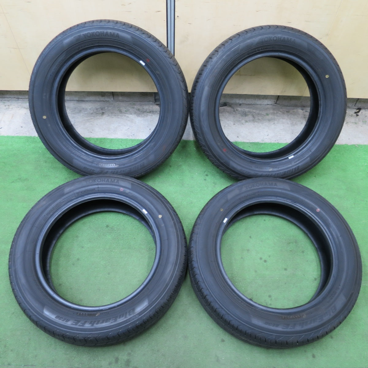 新車外し！25年★165/65R15 ヨコハマ BluEarth-FE AE30 ブルーアース 15インチ タイヤ デリカ D:2 ソリオ タフト 等★6030702NGノタ