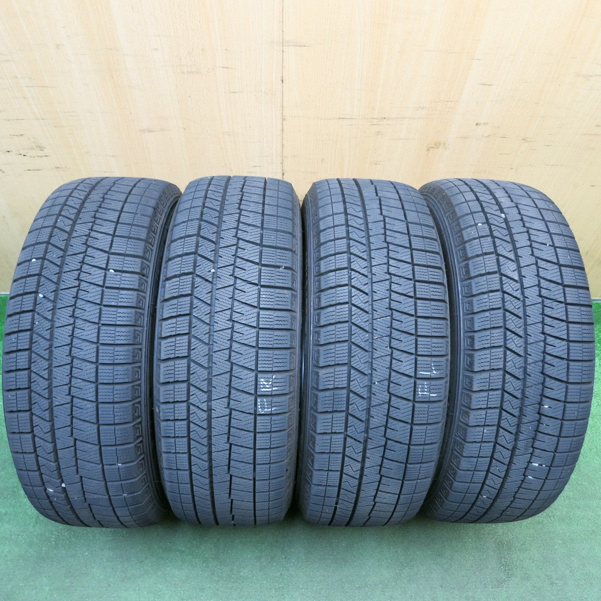 バリ溝！23年！キレイ！9分★アウディ 等 smartline 365 205/55R16 スタッドレス ダンロップ ウインターマックス 03 スマートライン 16インチ PCD112/5H★6053008HAス
