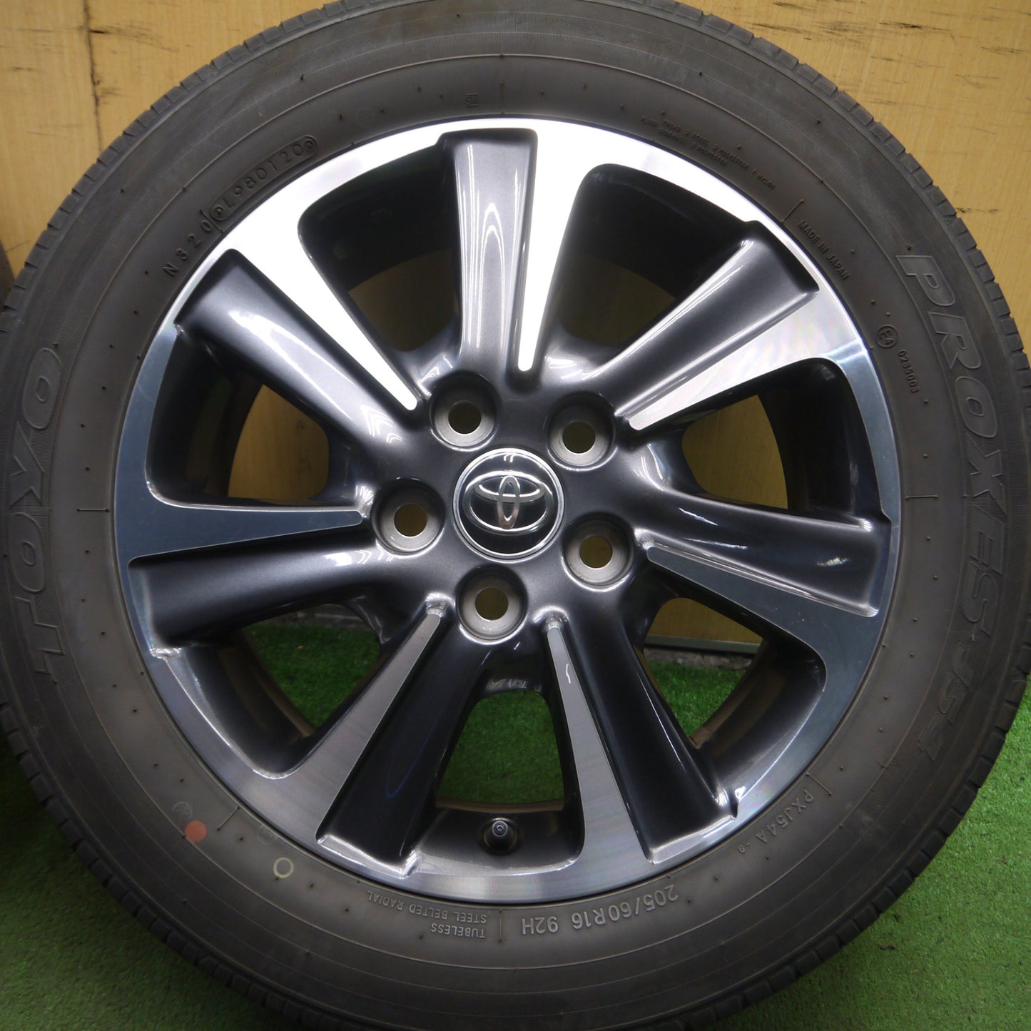 *送料無料* キレイ！20年★トヨタ 80系 ノア ヴォクシー 純正 205/60R16 トーヨー プロクセス J54 16インチ PCD114.3/5H★4031813Hノ