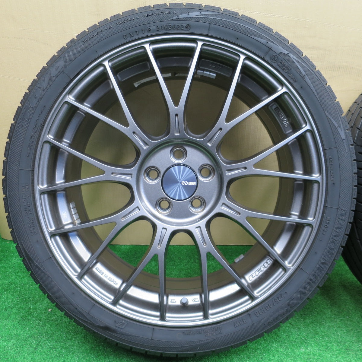 バリ溝！22年！キレイ！9.5分★プリウス 86 BRZ 等 ENKEI PFM1 225/40R18 トーヨー ナノエナジー3 プラス 18インチ エンケイ PCD100/5H★5120601NKノ