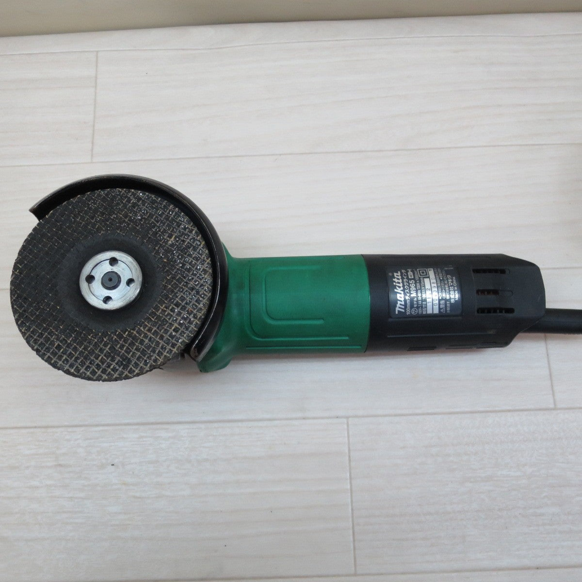 [送料無料] 付属品付き☆マキタ 100mm ディスクグラインダ M965 電動 工具 研削 研磨 切断 100V コード式 makita☆