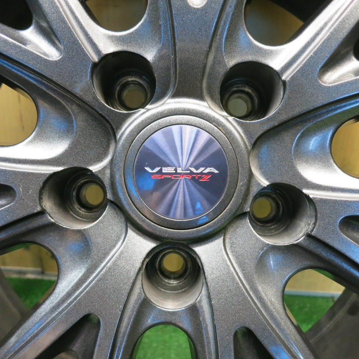 キレイ◎スタッドレス 215/60R17 ブリヂストン ブリザック VRX2 VELVA SPORT Z ヴェルヴァ 17インチ PCD114.3/5H◎6082504HAス