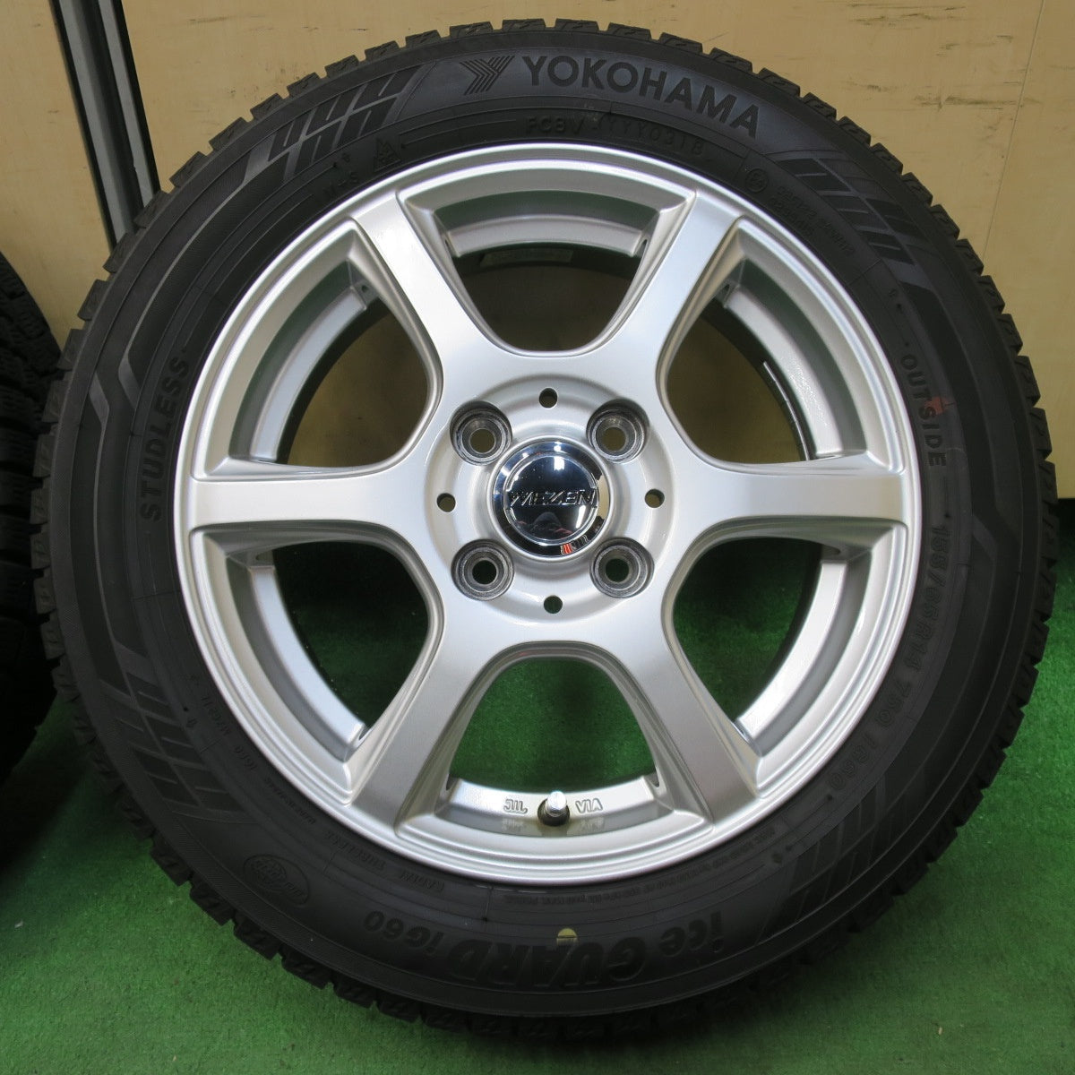 [送料無料] バリ溝！9分★スタッドレス 155/65R14 ヨコハマ アイスガード iG60 WEZEN 14インチ PCD100/4H★5011604イス