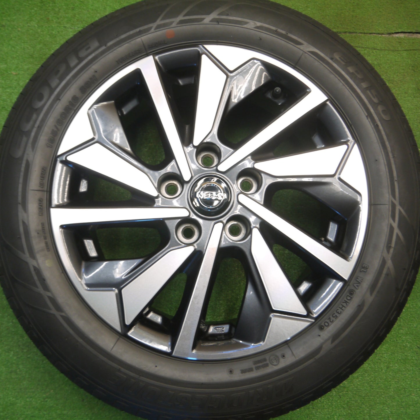 [送料無料] バリ溝！8.5分★日産 C27 セレナ ハイウェイスター 純正 195/60R16 ブリヂストン エコピア EP150 16インチ PCD114.3/5H★5011002Hノ