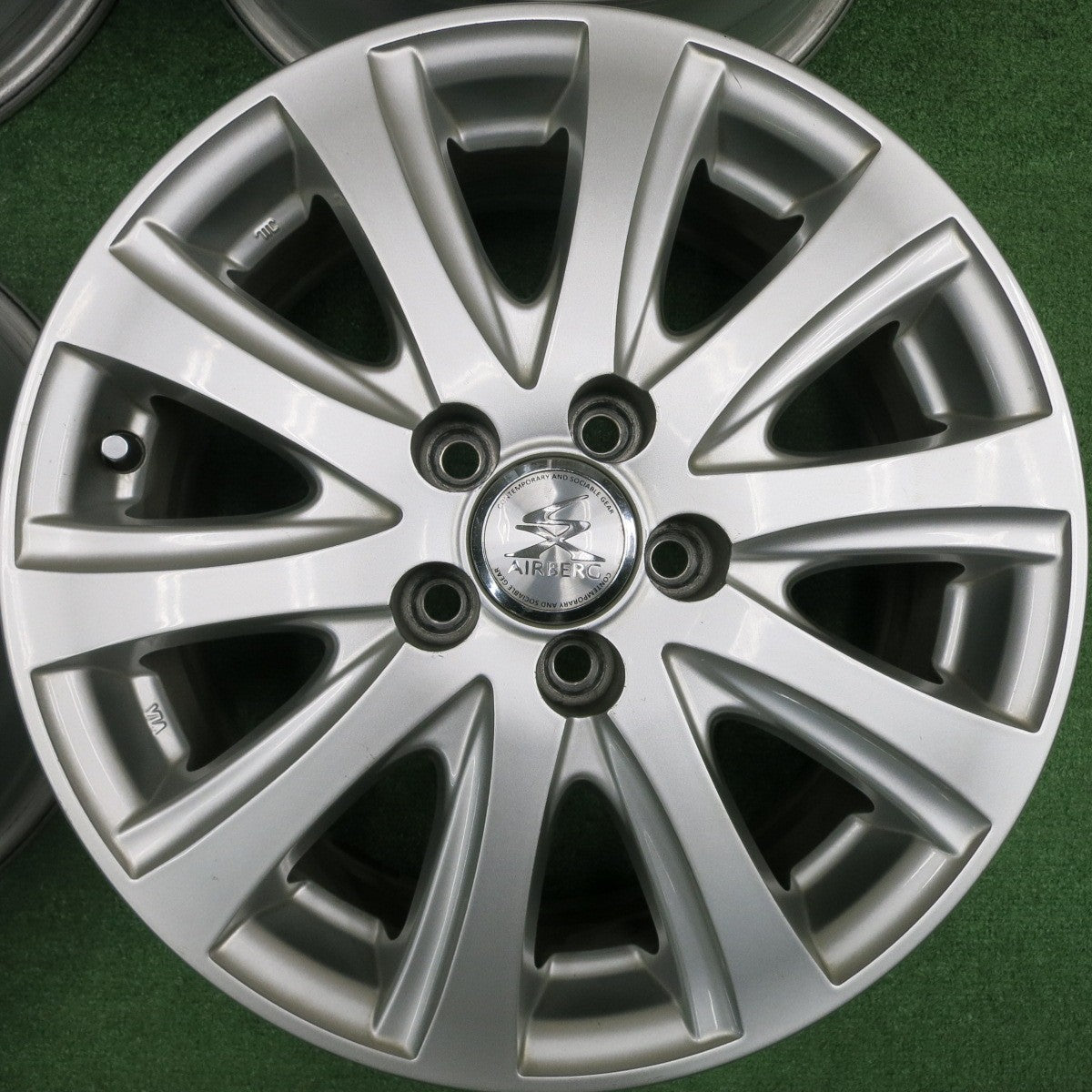 [送料無料] 4本価格★AIRBERG エアベルグ 15インチ ホイール 15×6J PCD100/5H★4102804HAホ