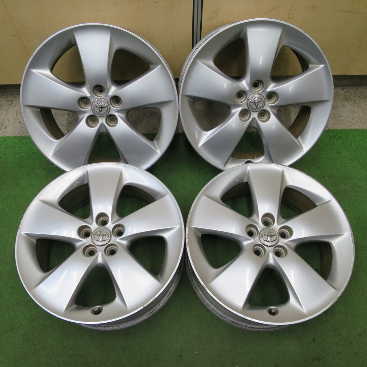 4本価格★トヨタ 30系 プリウス S G ツーリング 純正 ホイール 17インチ 17×7J PCD100/5H★6031402NGホ