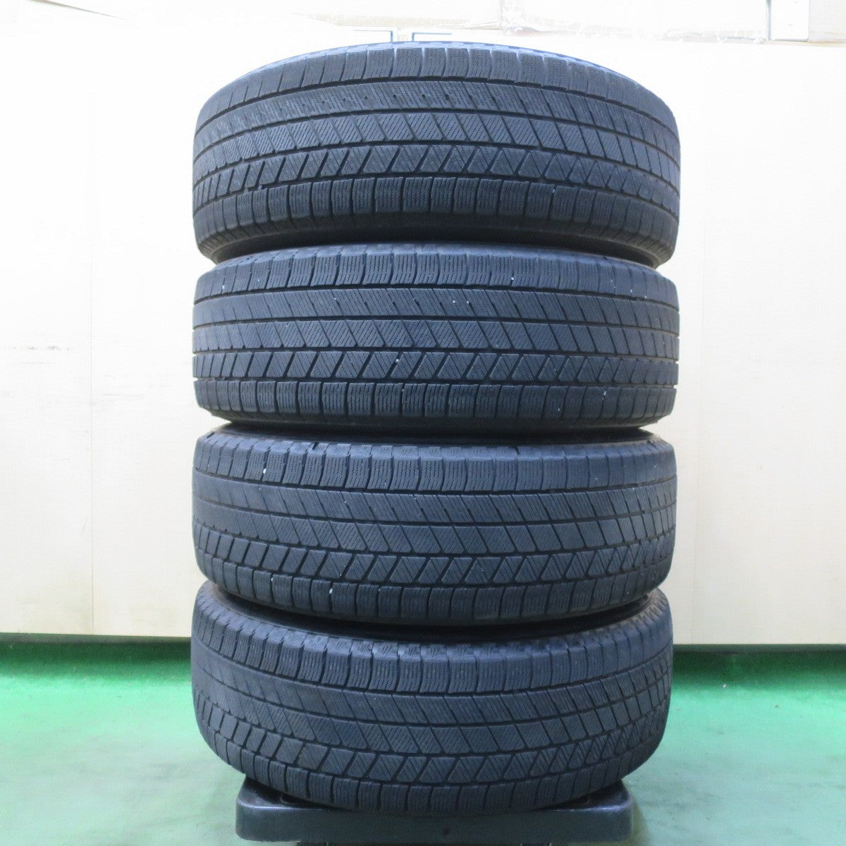 キレイ！22年◎スタッドレス 195/65R16 ブリヂストン ブリザック VRX3 TOPRUN トップラン 16インチ PCD114.3/5H◎6080605イス