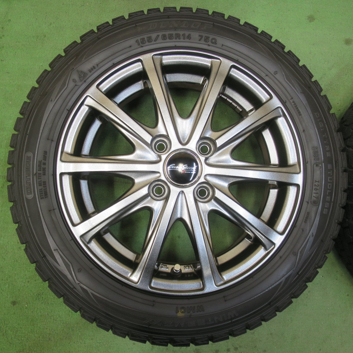 超バリ溝！キレイ！9.5分以上★スタッドレス 155/65R14 ダンロップ ウインターマックス WM01 EuroSpeed MANARAY SPORT ユーロスピード 14インチ PCD100/4H★6011707イス