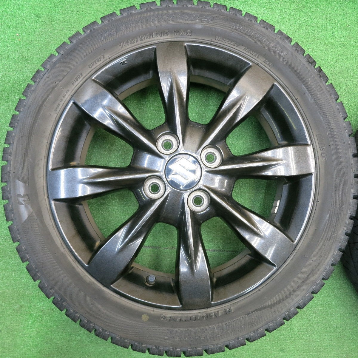 バリ溝！キレイ！8.5分★スズキ MK32S スペーシア カスタム XS リミテッド 純正 165/55R15 スタッドレス ブリヂストン アイスパートナー2 15インチ PCD100/4H★5120402HAス