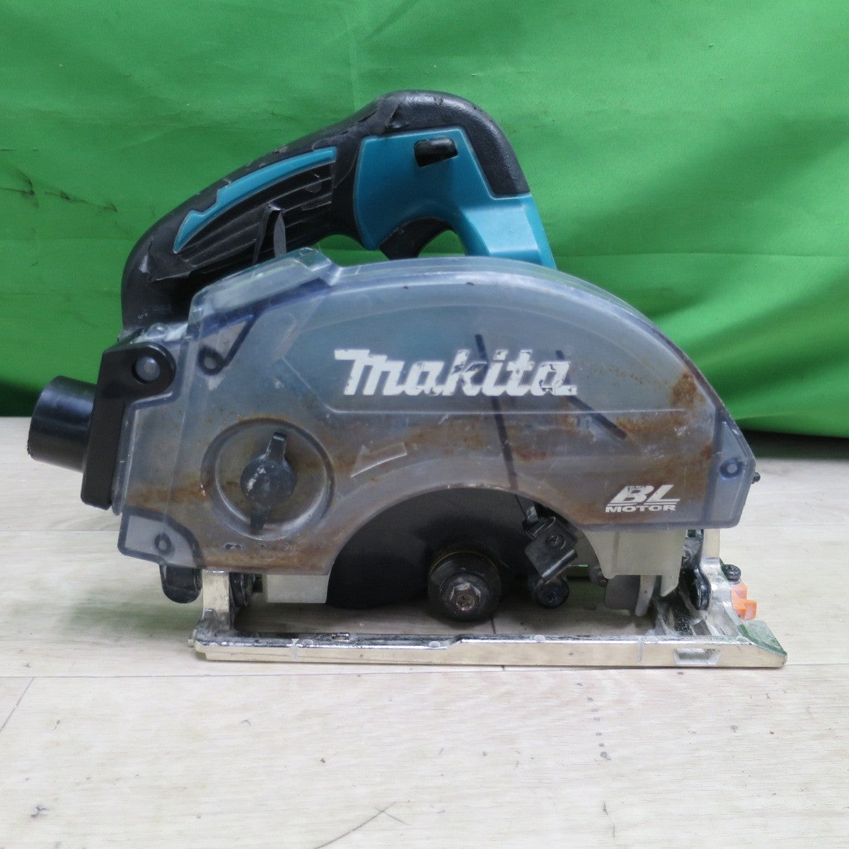 [送料無料] ☆マキタ 充電式 防じん マルノコ 125mm 18V KS513D 本体のみ 丸ノコ 丸のこ 丸鋸 木工 切断機 電動 工具☆