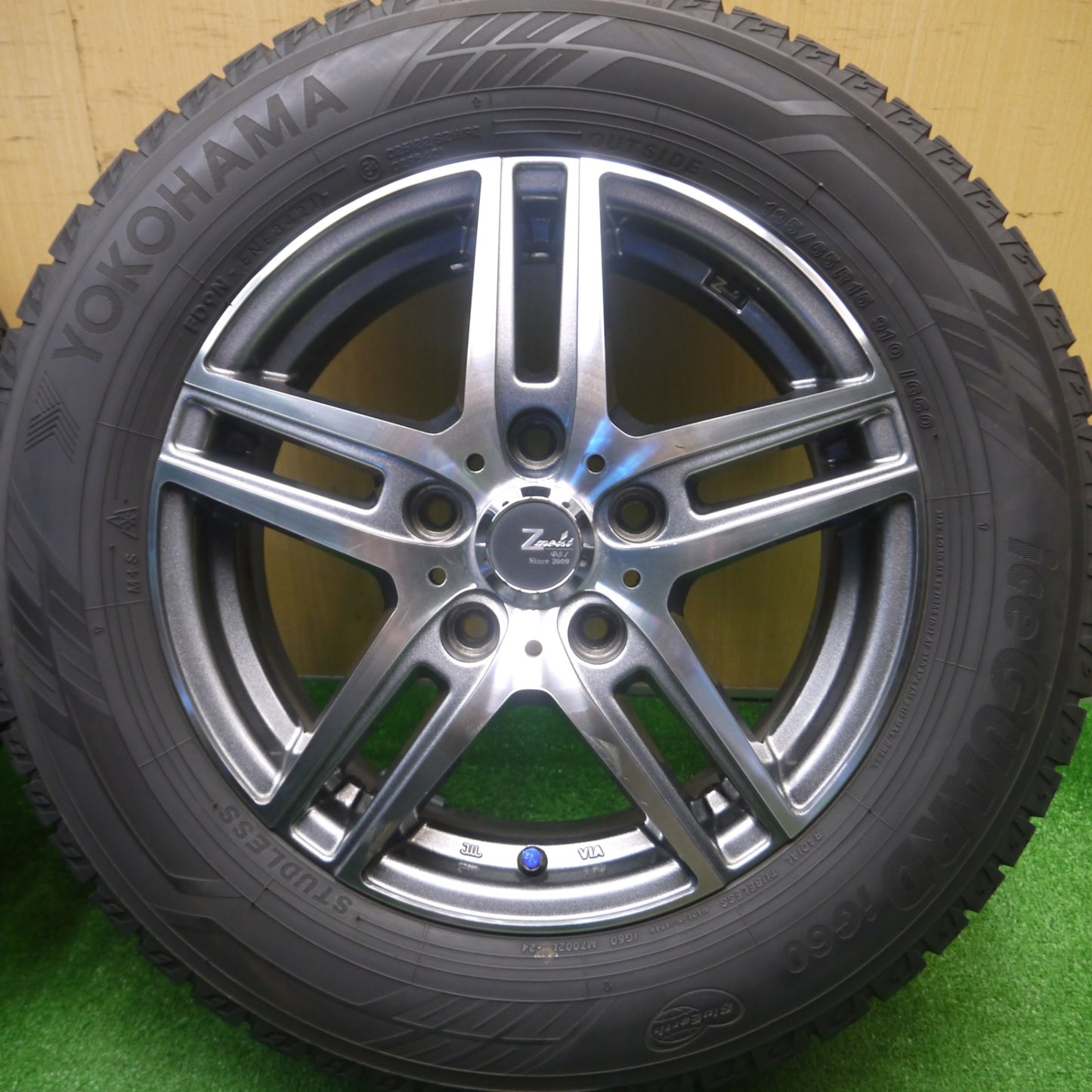 [送料無料] バリ溝！21年！キレイ！9.5分★スタッドレス 195/65R15 ヨコハマ アイスガード iG60 Zmeist VS-1 15インチ PCD114.3/5H★4102501Hス