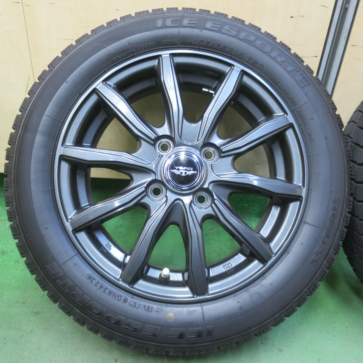 ほぼ未使用！23年！キレイ★スタッドレス 155/65R14 アイスエスポルテ TEAD テッド 14インチ PCD100/4H★6041707イス
