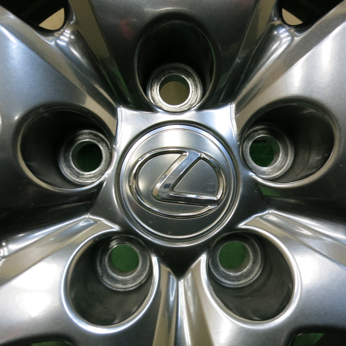 [送料無料] 空気圧センサー付★レクサス NX バージョンL 純正 ホイール 18インチ 18×7.5J PCD114.3/5H★5022602SYホ