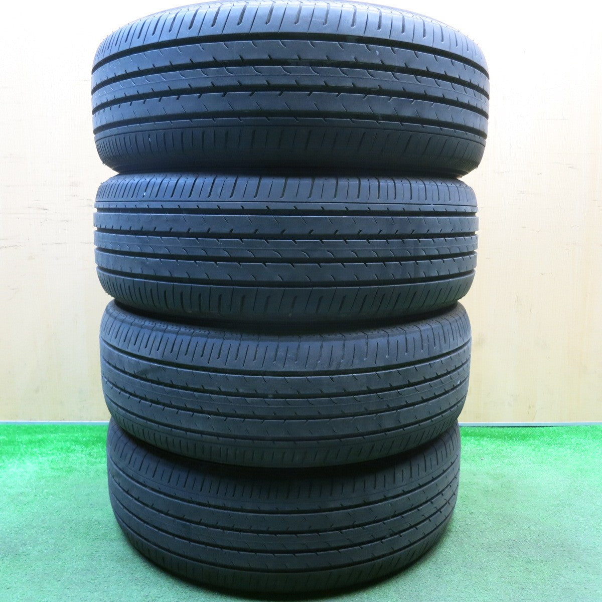 バリ溝！24年！9.5分★225/60R18 ヨコハマ アドバン V03 タイヤ 18インチ 40系 アルファード ヴェルファイア 等★6011103HAノタ