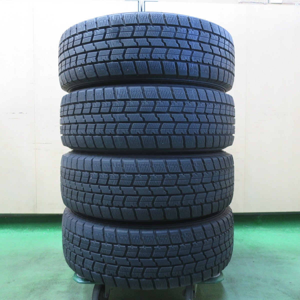 バリ溝！22年！キレイ！9分★スタッドレス 185/60R15 グッドイヤー アイスナビ7 ravrion RS01 ラブリオン 15インチ PCD100/4H★5050509イス