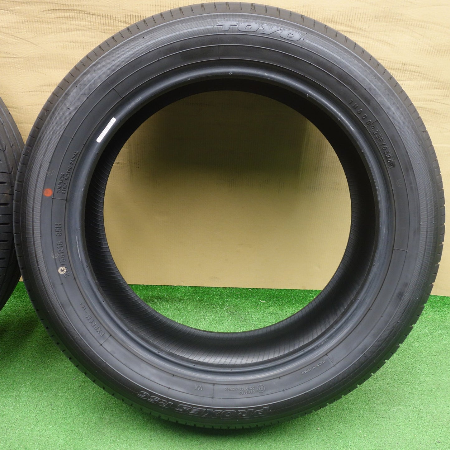 新車外し！26年★215/55R18 トーヨー プロクセス R56 タイヤ 18インチ CX-30 MX-30 MPV 等★6072603KTノタ
