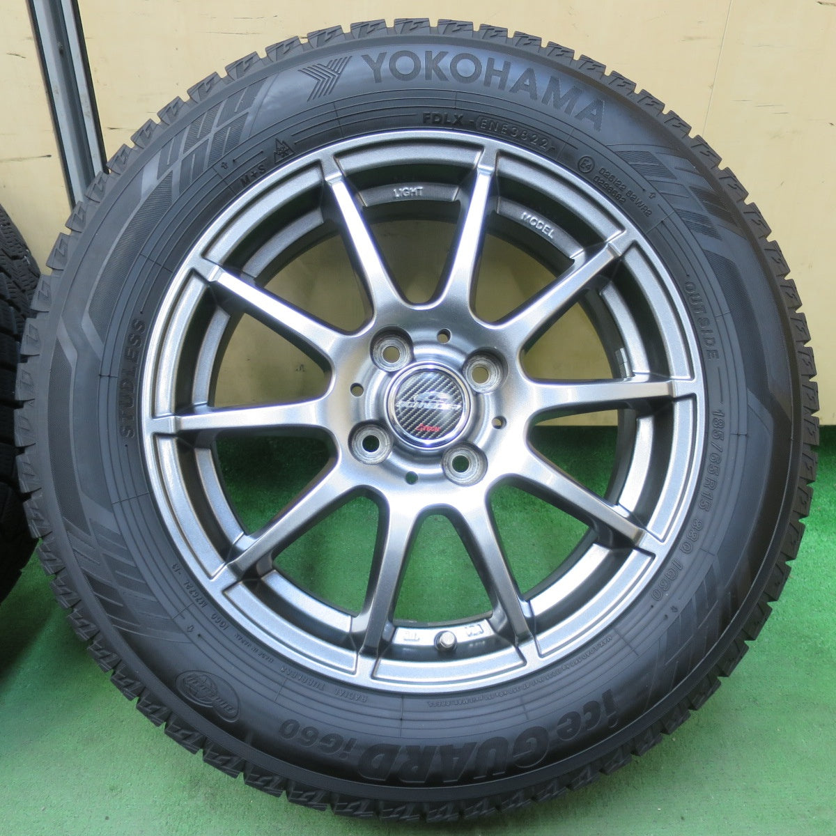 バリ溝！22年！キレイ！9分★スタッドレス 185/65R15 ヨコハマ アイスガード iG60 SCHNEIDER シュナイダー 15インチ PCD100/4H★5103103イス