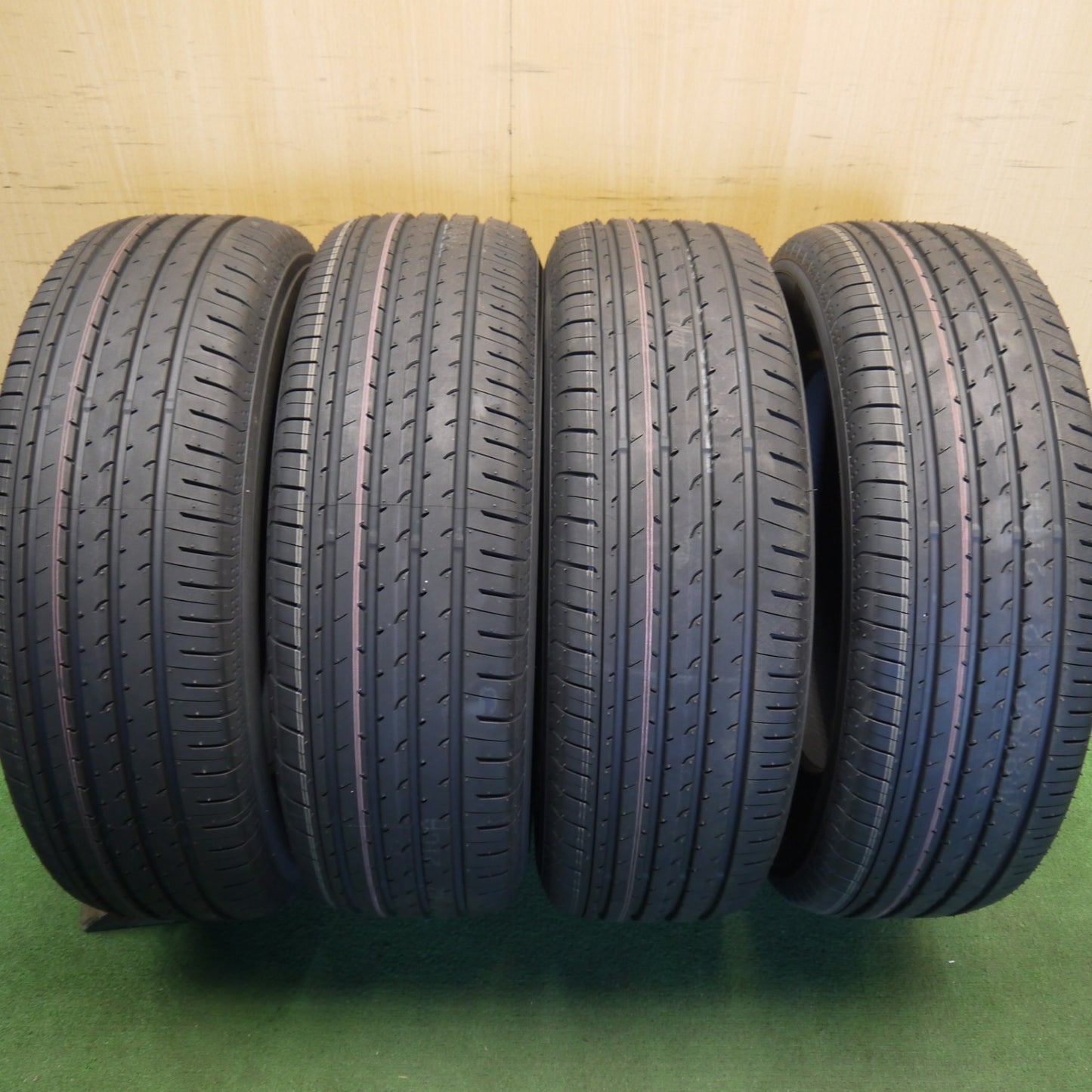 新車外し！26年★225/65R17 ヨコハマ アドバン V03 タイヤ 17インチ 40系 アルファード RAV4 ハリアー CX-5 等★6052506Hノタ