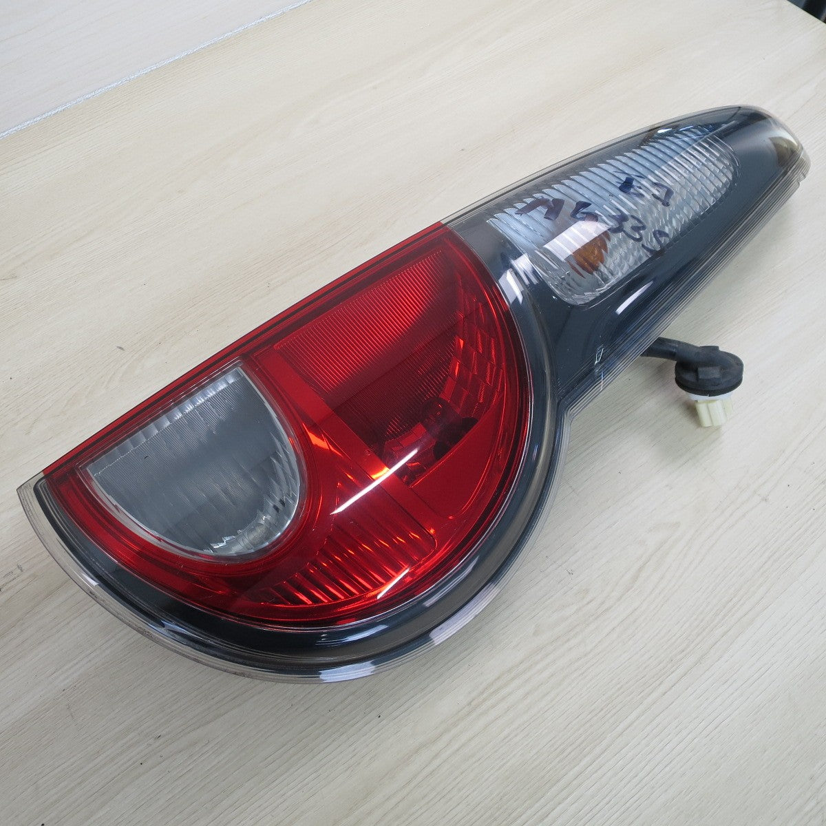 左右セット♪スズキ MF33S MRワゴン 日産 MG33S モコ 純正 テールライト KOITO 220-59233 テールランプ 照明 カー パーツ♪