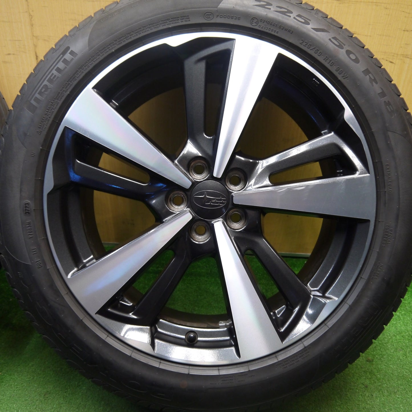 [送料無料] バリ溝！23年！キレイ！8.5分★スバル インプレッサ スポーツ 純正 225/50R18 ピレリ POWERGY パワジー 18インチ PCD100/5H★5040706Hノ