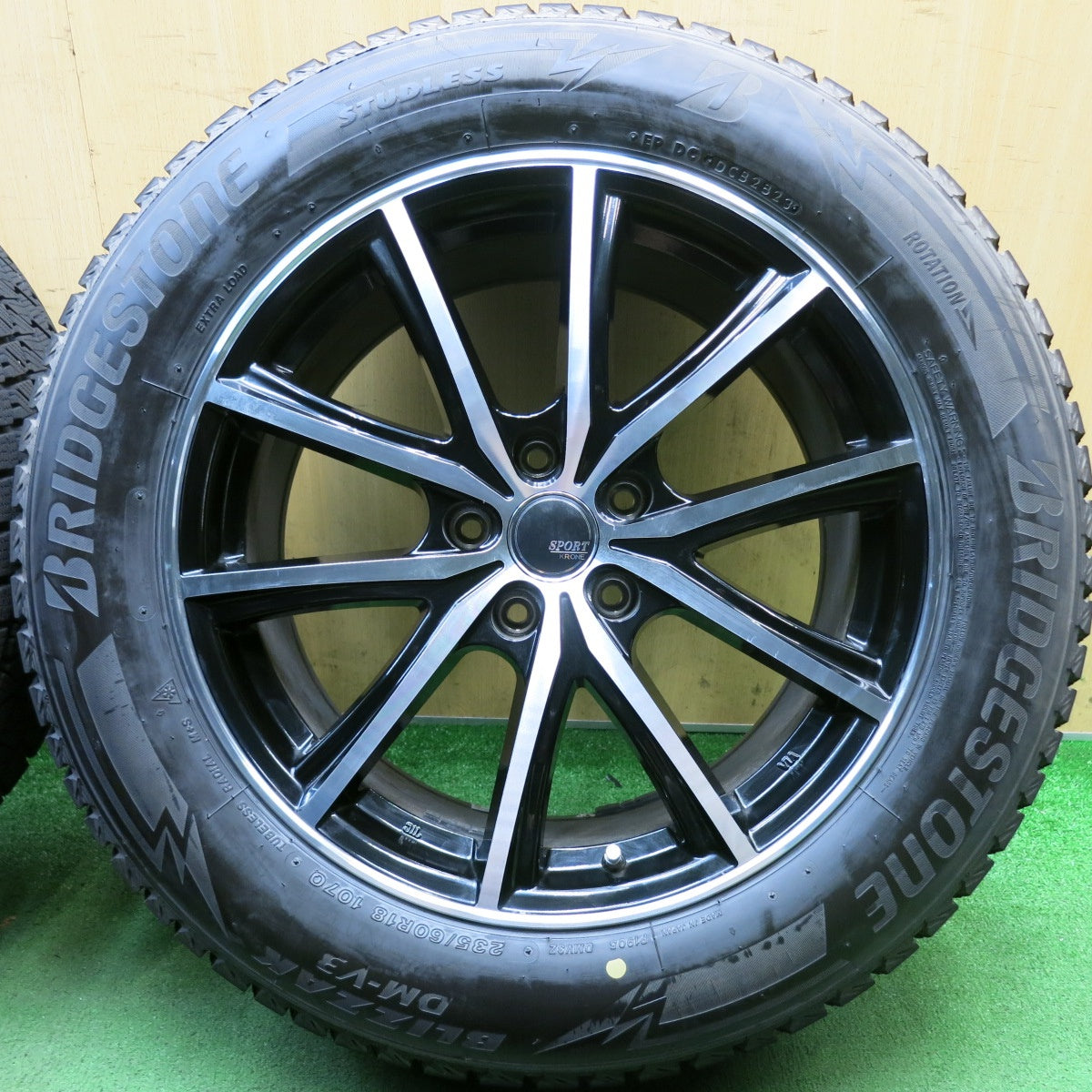 バリ溝！23年！9.5分◎スタッドレス 235/60R18 ブリヂストン ブリザック DM-V3 SPORT KRONE スポルト クローネ 18インチ PCD114.3/5H◎6083001HAス