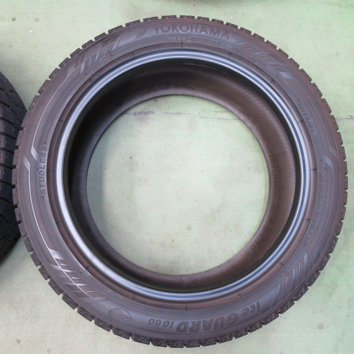 バリ溝！9.5分★スタッドレス 215/50R17 ヨコハマ アイスガード iG60 タイヤ 17インチ レヴォーグ プリウスα 等★6051602イスタ