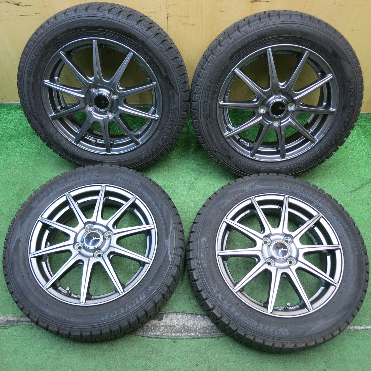 バリ溝！ほぼ10分★スタッドレス 165/65R15 ダンロップ ウインターマックス WM02 VEMOTION Vエモーション 軽サイズ タフト 等 PCD100/4H★5081602HAス