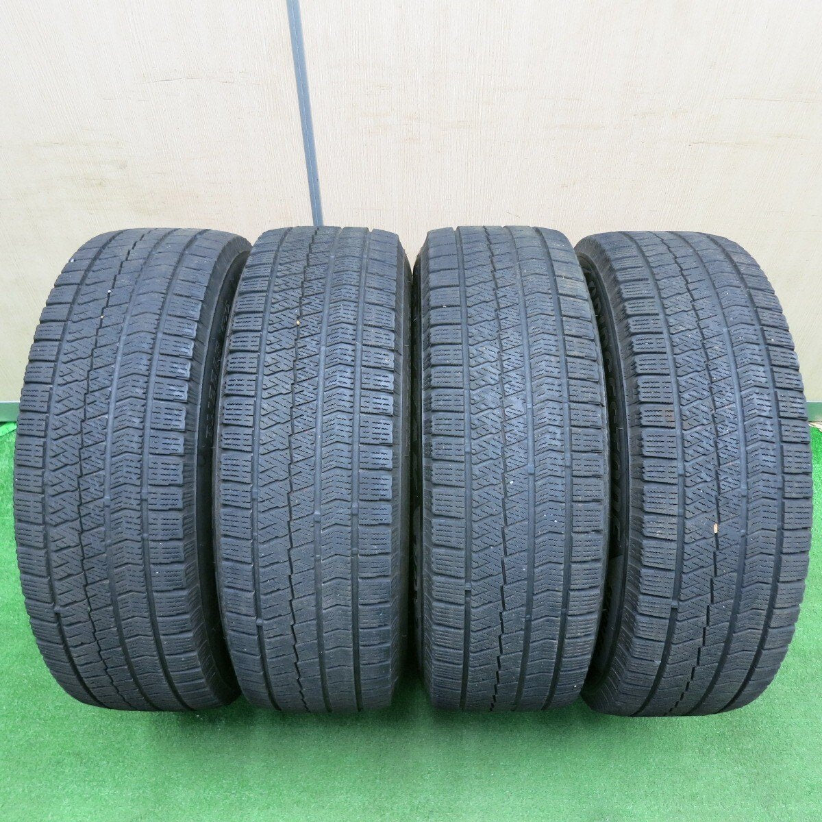 4本価格★スタッドレス 215/70R15 ブリヂストン ブリザック VRX2 PRODITA プロディータ 15インチ PCD139.7/6H★5020303TNス