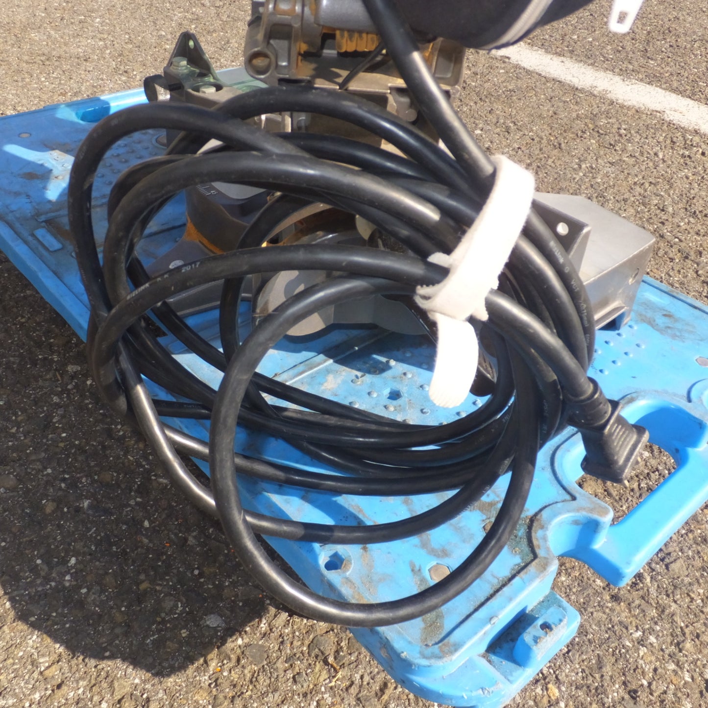 [送料無料] ★日立 HITACHI 190mm 卓上丸のこ C7FCH　100V 50/60Hz 1050W 11A　木工用 超硬丸のこ★