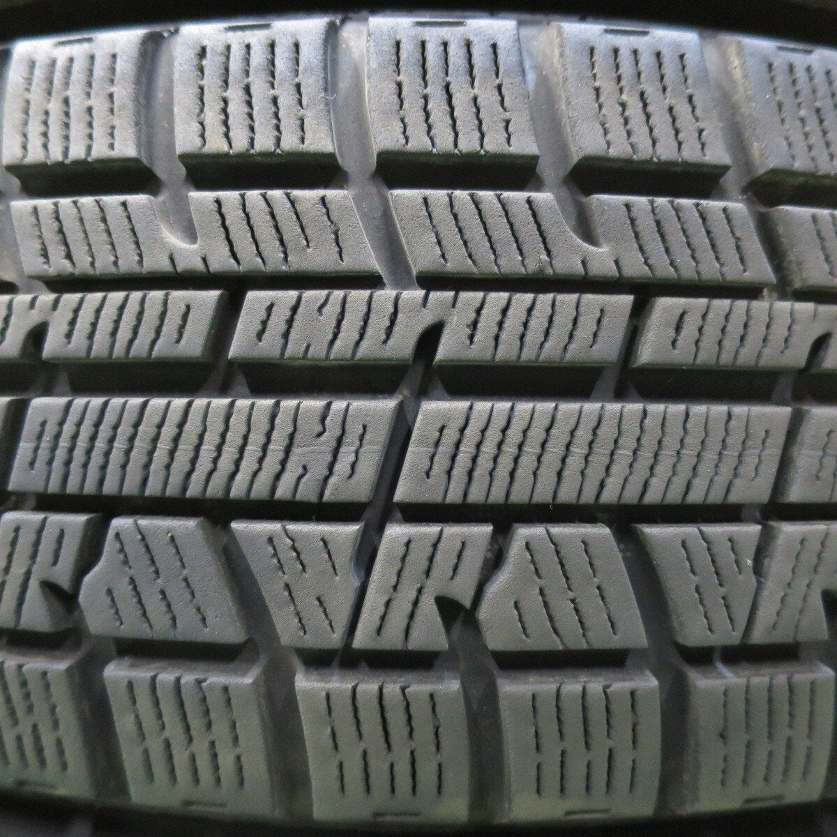 バリ溝！キレイ！8.5分★スタッドレス 165/70R14 ヨコハマ アイスガード iG50 プラス GRASS グラス 14インチ PCD100/4H★5012009イス