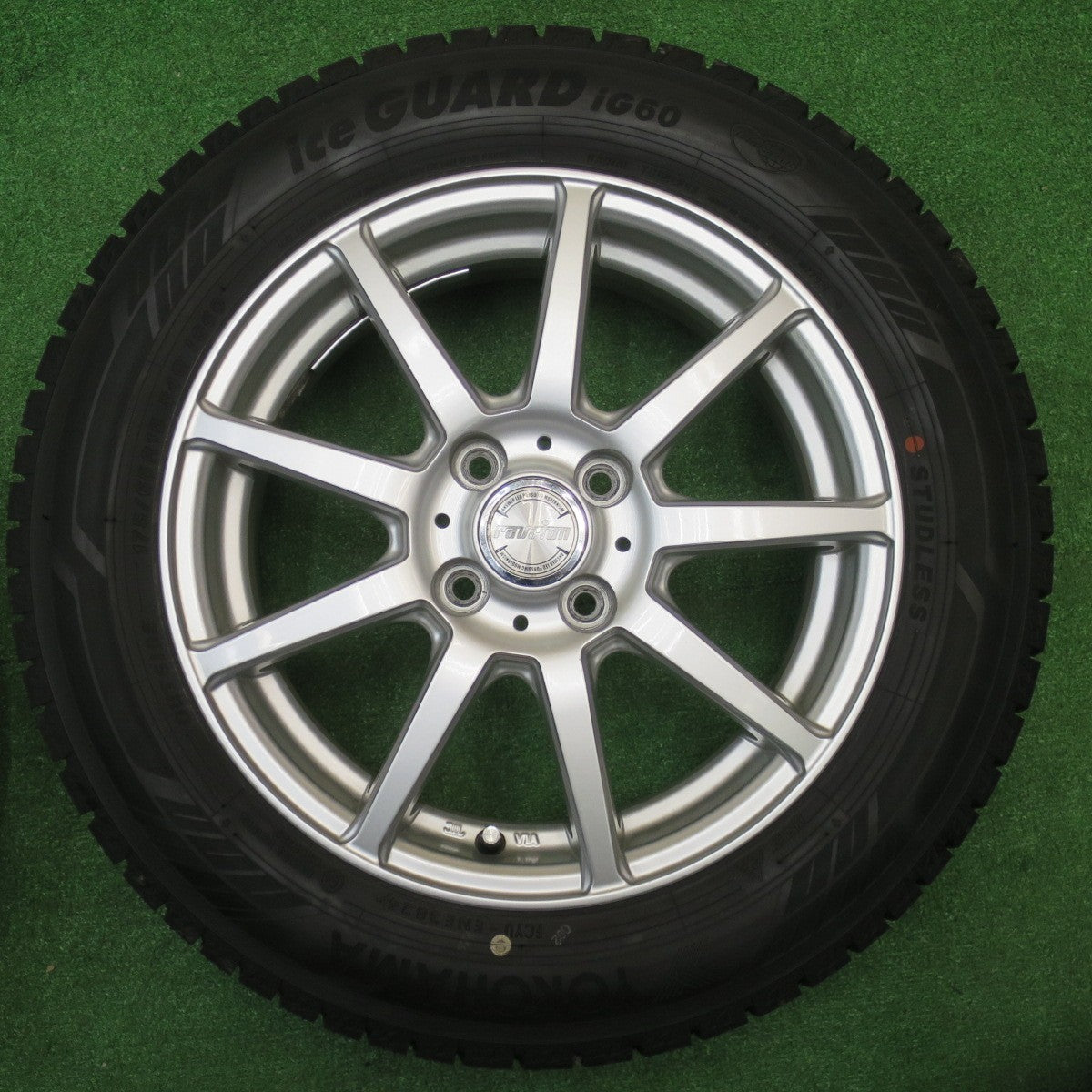 バリ溝！24年！ほぼ10分★スタッドレス 175/65R15 ヨコハマ アイスガード iG60 ravrion ラブリオン 15インチ PCD100/4H★5110503NJス