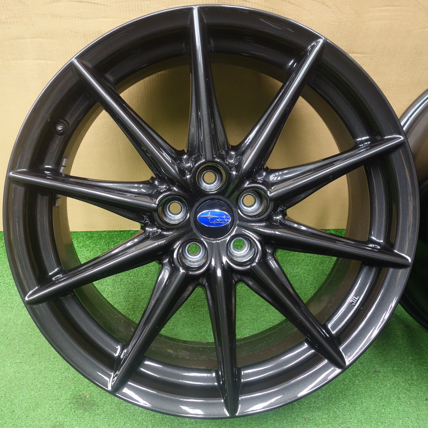 新車外し★スバル BRZ ZD8 トヨタ GR86 ZN8 純正 ホイール 18インチ 18×7.5J PCD100/5H★6062603KTホ