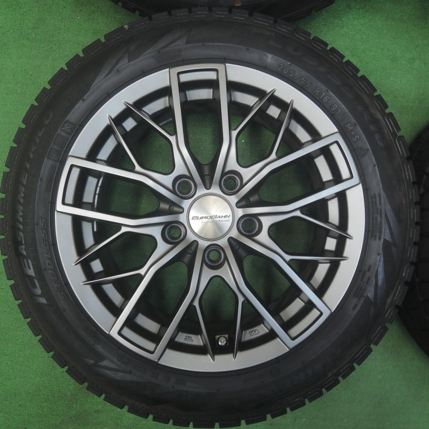 *送料無料* 超バリ溝！キレイ！ほぼ10分★BMW 等 EUROBAHN SPORTECHNIC 205/55R16 スタッドレス ピレリ アイスアシンメトリコ スポーツテクニック PCD120/5H★4071605SYス